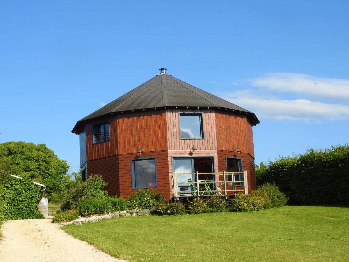 La Maison Ronde Et Ses 2 Cahutes Monthoiron Exterior foto