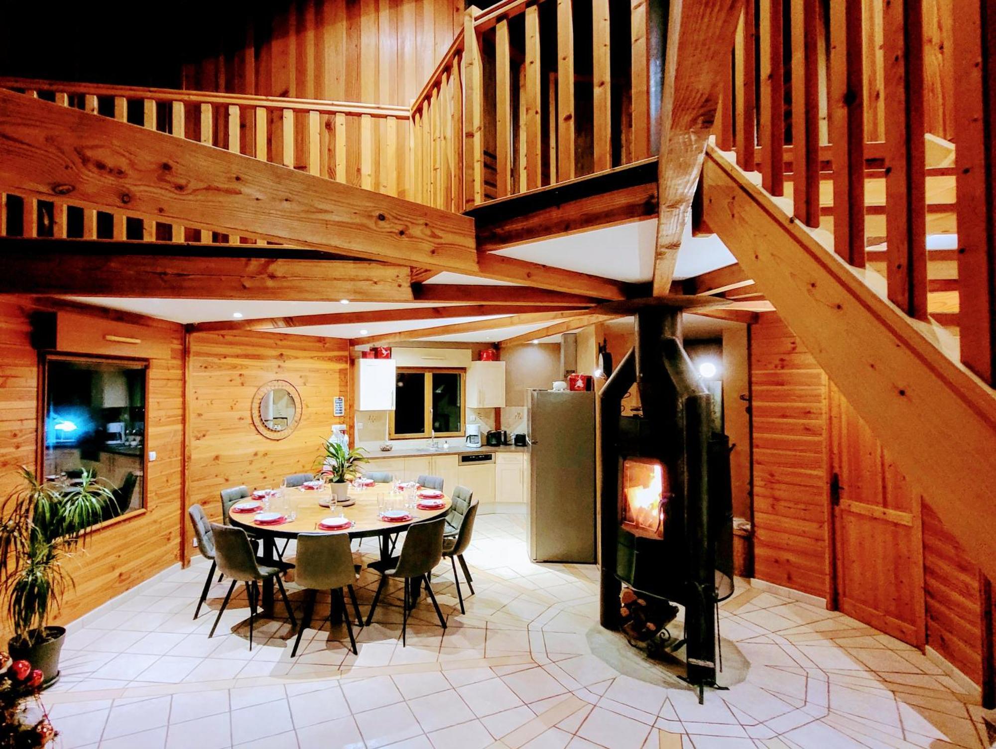 La Maison Ronde Et Ses 2 Cahutes Monthoiron Habitación foto